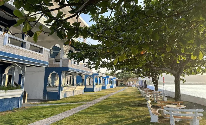 Emmalyn's Paradise Resort