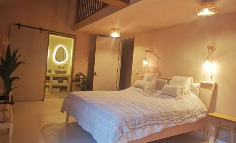 Mera Luxe Wellness B&B, Ibiza-Bohemian Style Suites, Adults Only, optioneel prive Outdoor Wellness,
