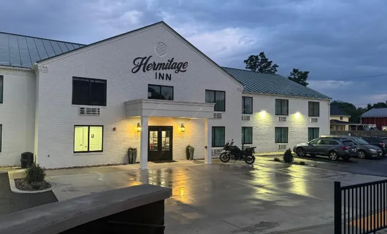 Hermitage Inn & Pub