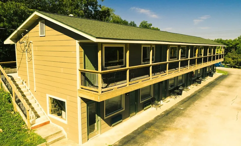 Flat Creek Lodge
