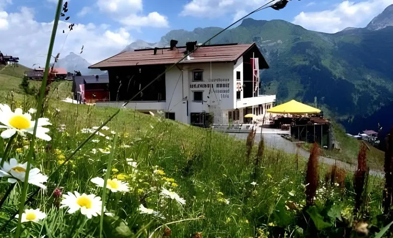 Hotel Goldener Berg