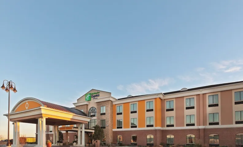 홀리데이 인 익스프레스 호텔 스위트 러복 사우스웨스트-울프포스, IHG