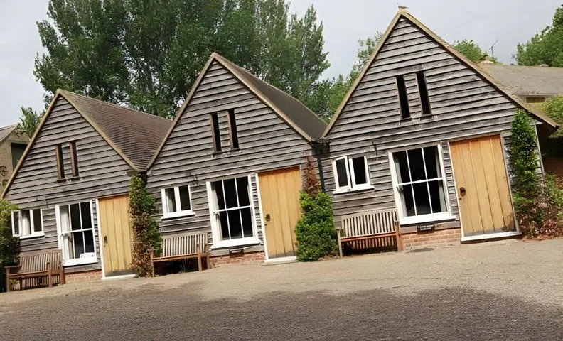 Tonge Barn