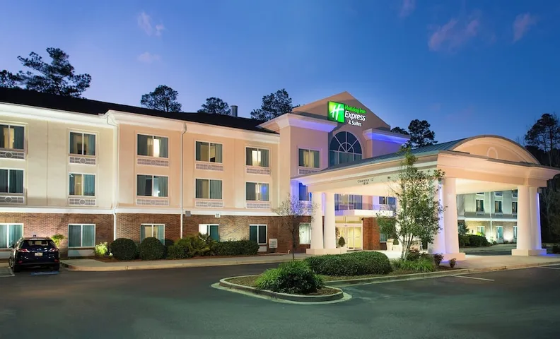 홀리데이 인 익스프레스 월터보로 바이 IHG