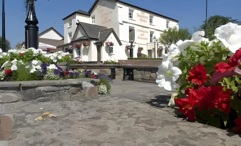 The Beaufort, Raglan