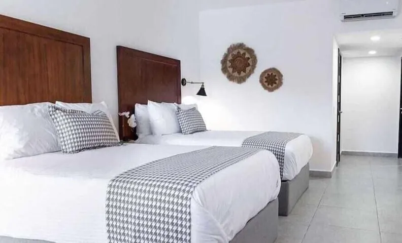 HOTEL VISTA LAGO