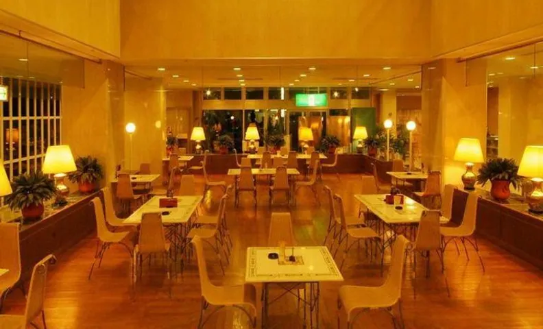 Yanai Cruise Hotel