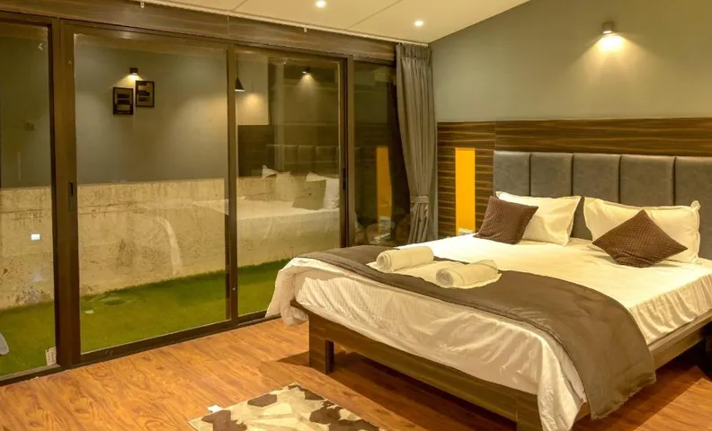 Hotel Limelight, Kudal
