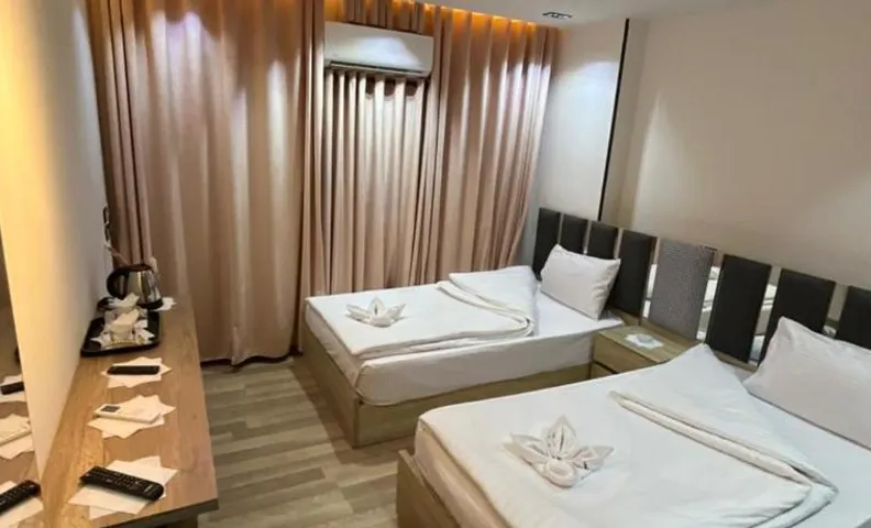 Grand Hotel - فندق جراند أوتيل