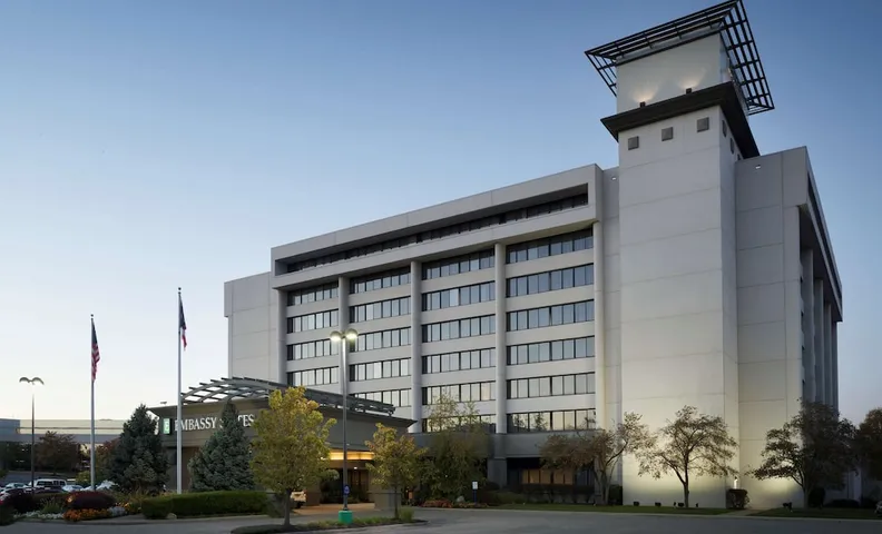 엠버시 스위트 바이 힐튼 콜럼버스