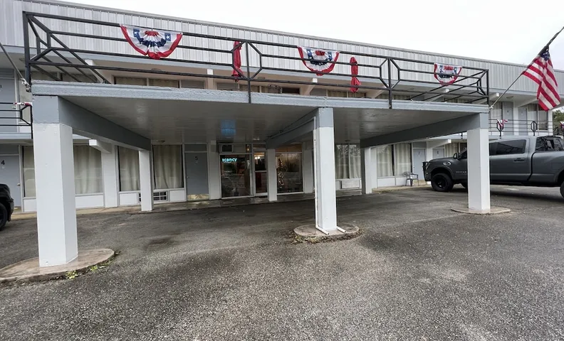 Falls of Rough Motel