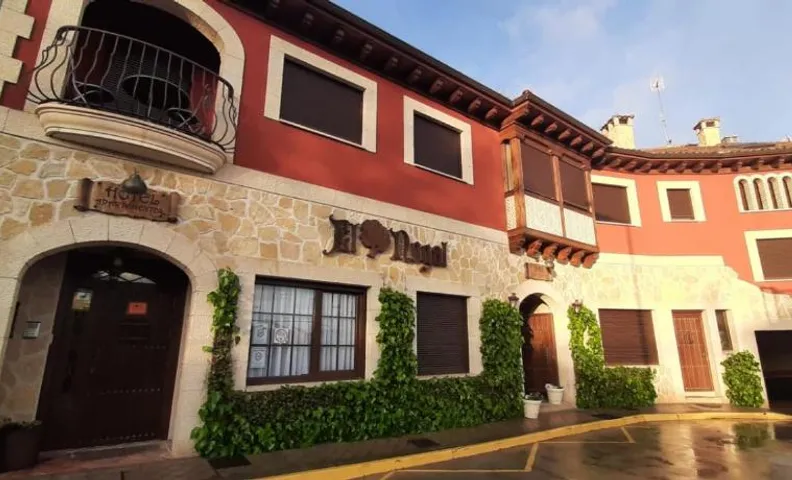 APARTAMENTOS TURÍSTICOS Y SUITES