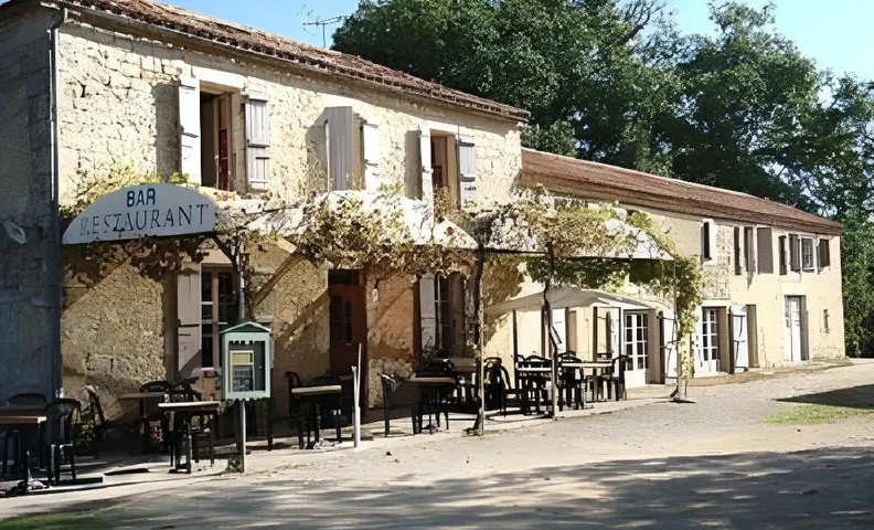 Logis L'Auberge de Larressingle