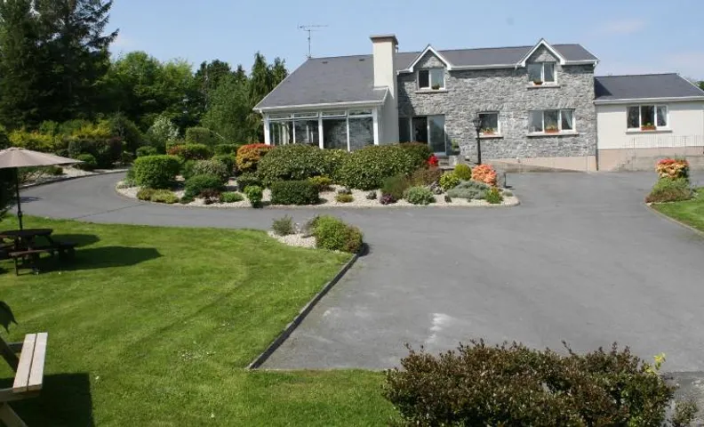 Carrowntober House B & B