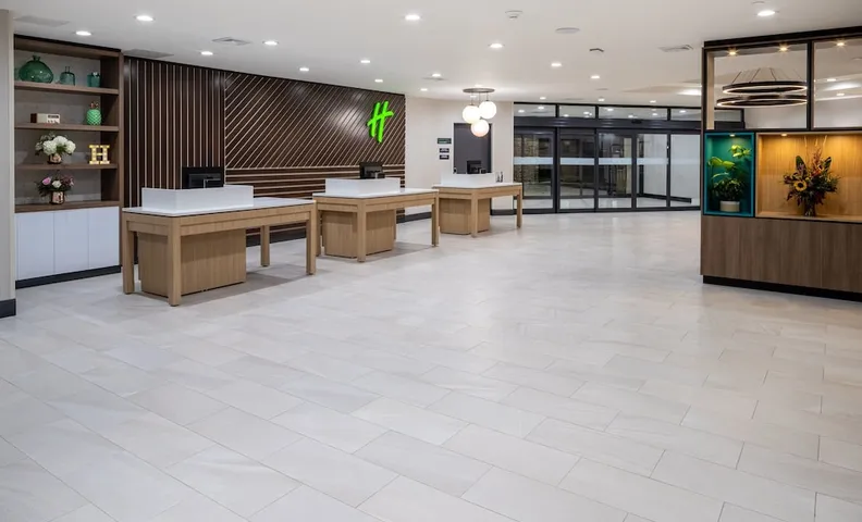 홀리데이 인 롱 아일랜드-이슬립 공항 이스트 바이 IHG