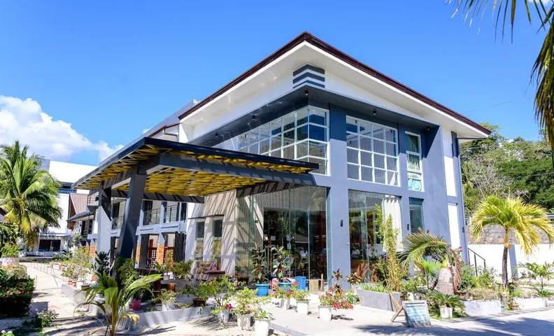 D' Elmer's Resort and Convention Hotel