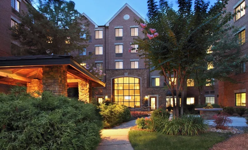 스테이브리지 스위트 타이슨스 - 맥클린 바이 IHG