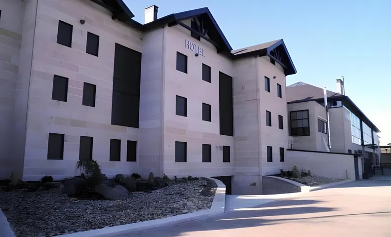 Hotel Meson de Erosa
