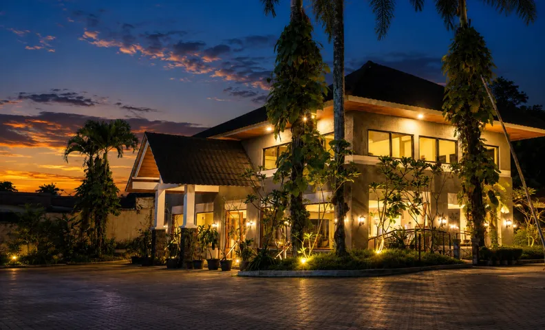 Augusta Hotel & Glamping Sukabumi
