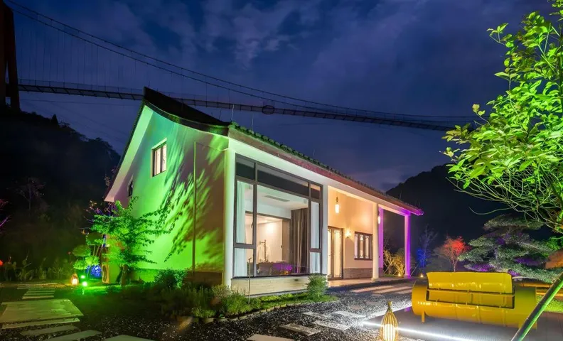 Floral Woshou Mountain Villa