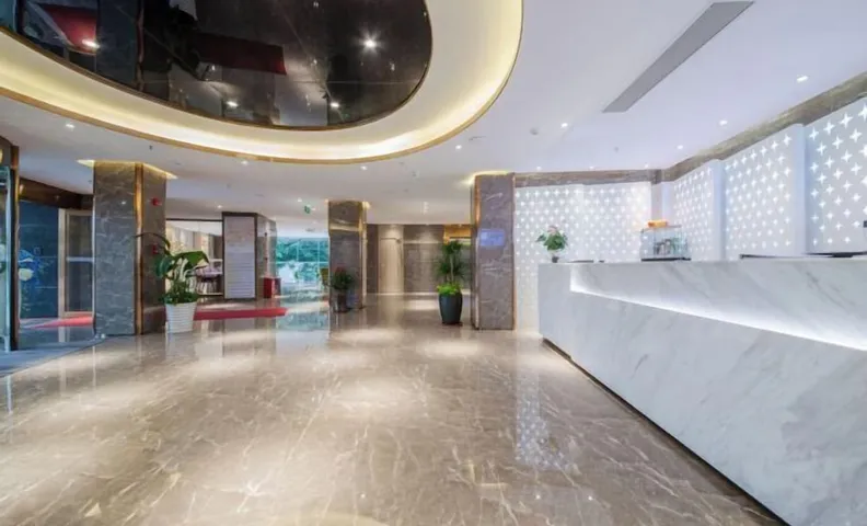 Airport Grand Hotel