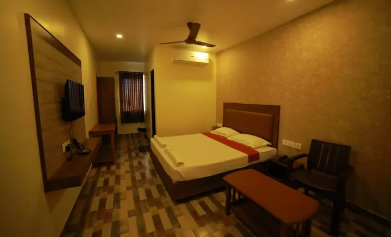 Hotel Sri Gowri Shankar Boarding & Lodging