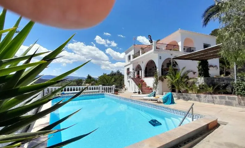 Casa Loro Loco B&B