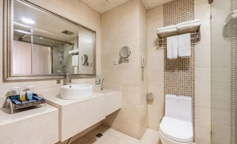 Qin Hai International Hotel