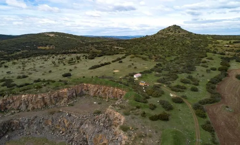 Casa Rural Volcán El Morrón. Villamayor de Cva.
