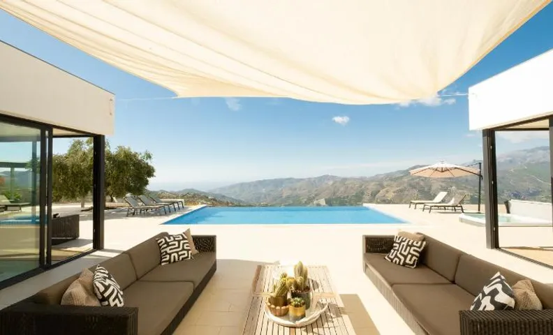 Hill house Spain -villa casa blanca