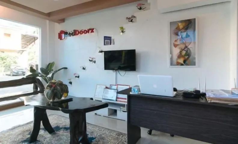 Reddoorz Plus Near Municipality of Luisiana Laguna