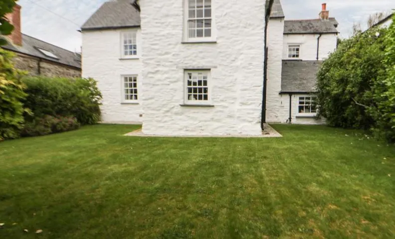 Great Western Farmhouse