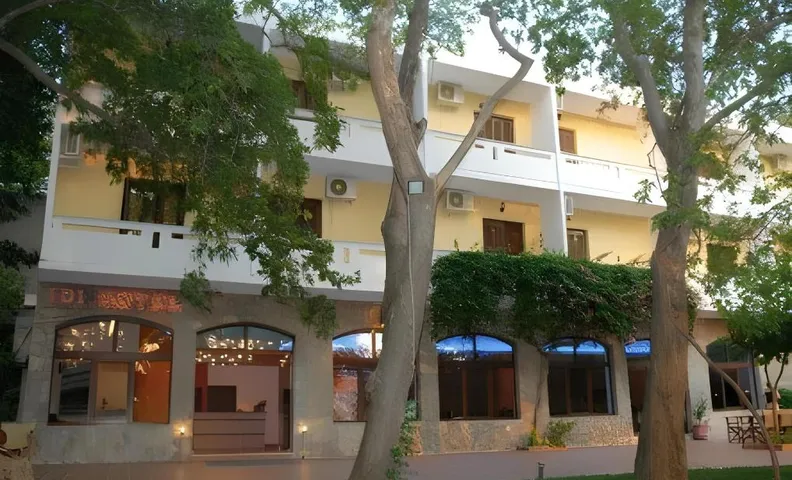 Idi Hotel