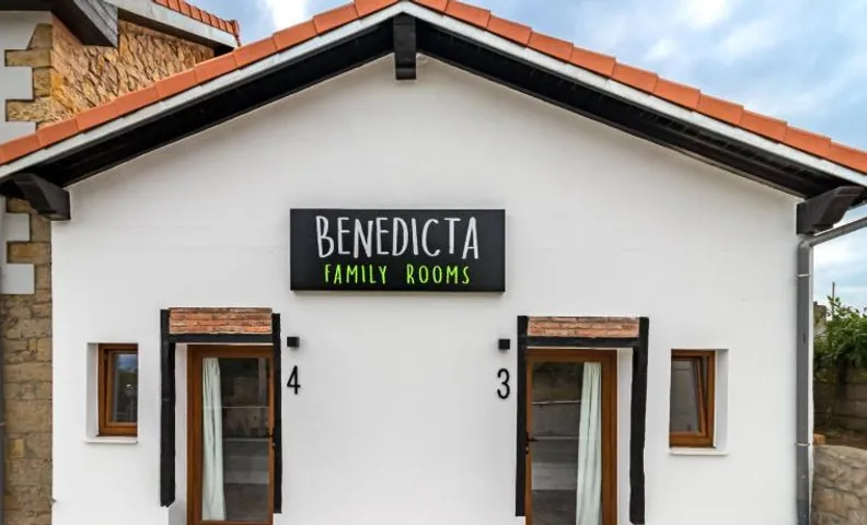 BENEDICTA FAMILY ROOMS