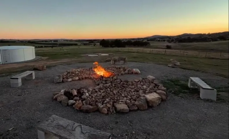 The Ember Lodge - the sunset and sunrise haven
