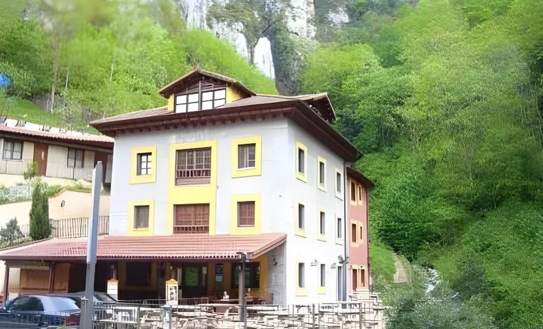 Hotel Puente Vidosa