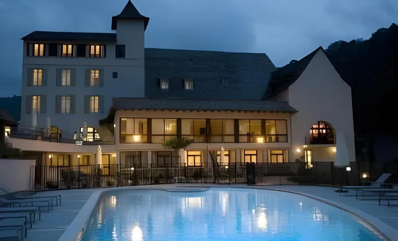 Logis Hotel restaurant La Riviere