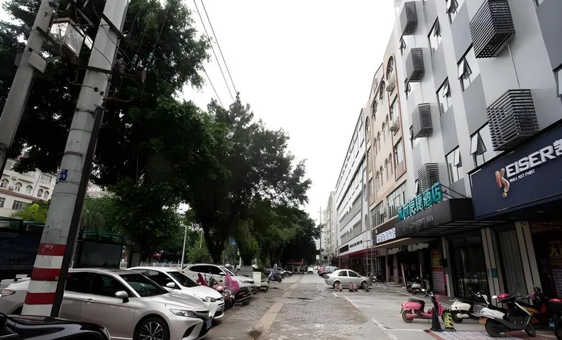City Comfort Inn Beiliu Yongfeng Plaza Chengnan Bus Station