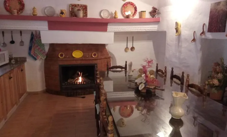 Casa Cueva La Fuente