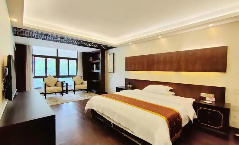 Guangwushan Hot Spring Tourism Hotel