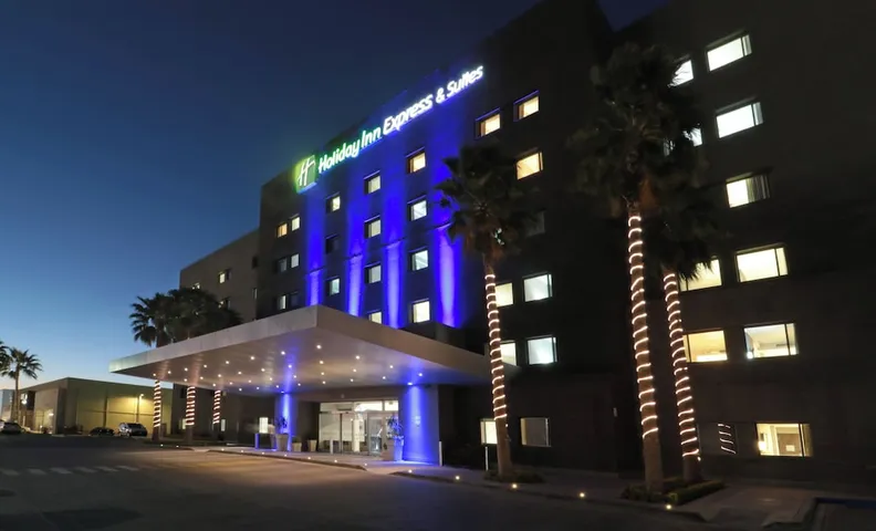 홀리데이 인 익스프레스 & 스위트 에르모시요 바이 IHG