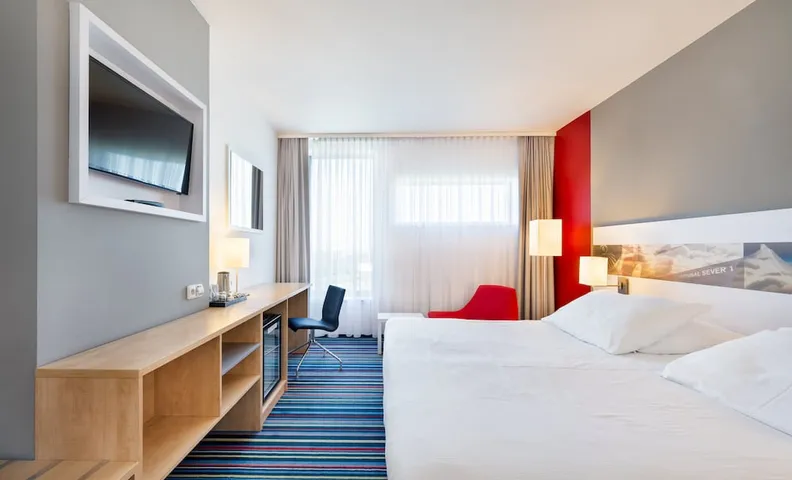 홀리데이 인 프라하 공항 바이 IHG