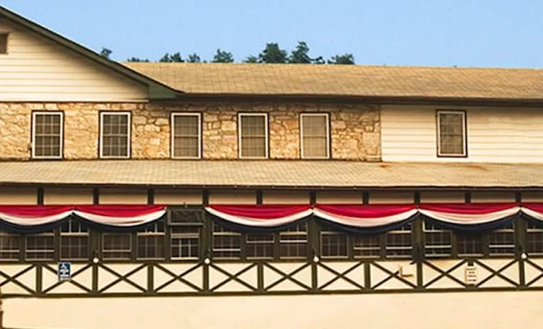 Mountain Creek Tavern