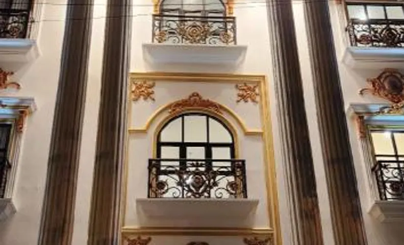 King Royal Hotel