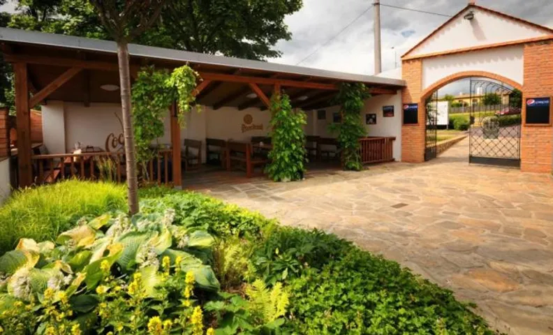 Hotel Restaurant Na Statku