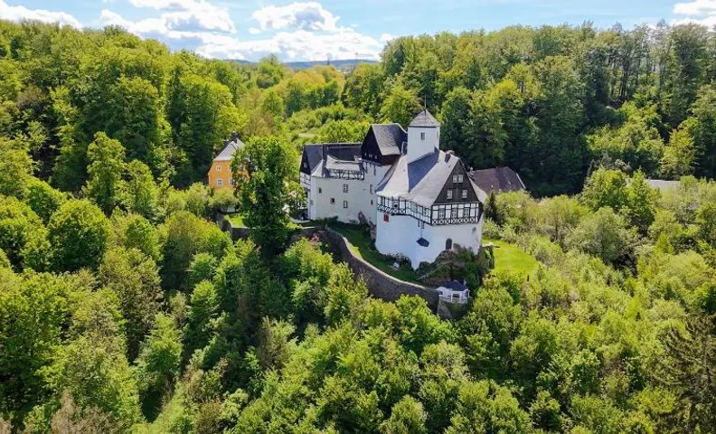 Kavaliershaus neben Schloss Rauenstein