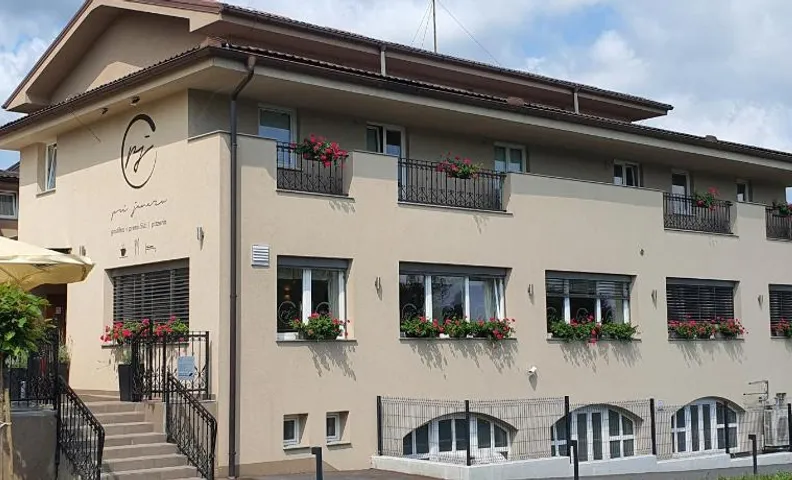 Gostilna s prenočišči Pri Janezu