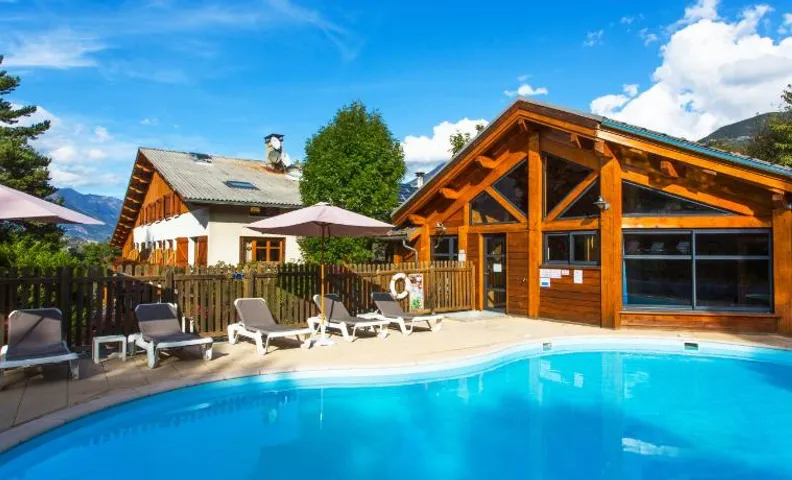 Logis Hotel Les Peupliers