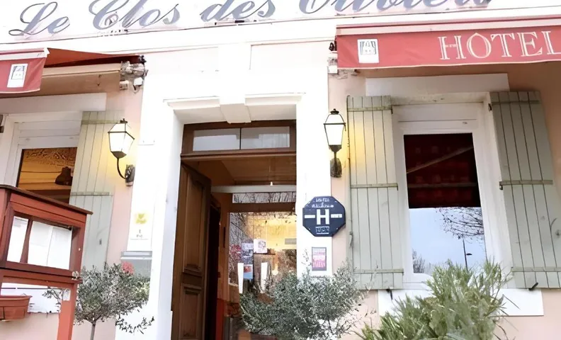Logis Hotel Le Clos Des Oliviers