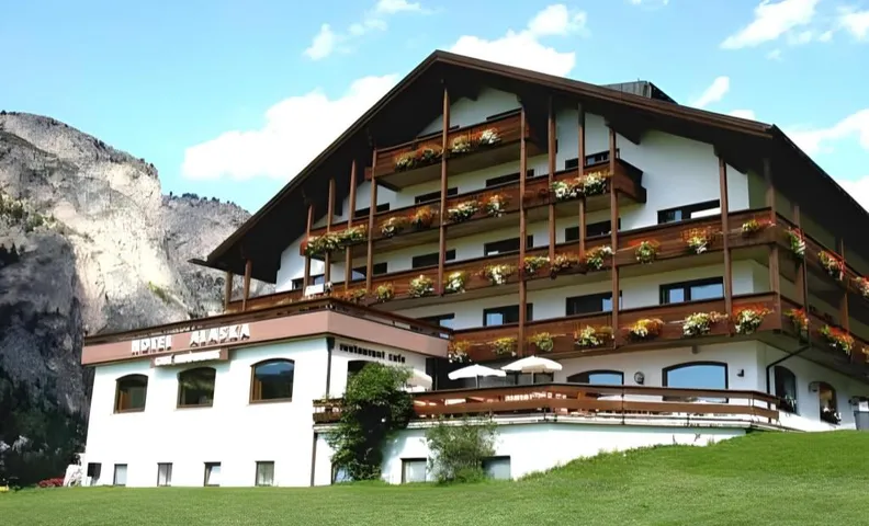 Hotel Alaska